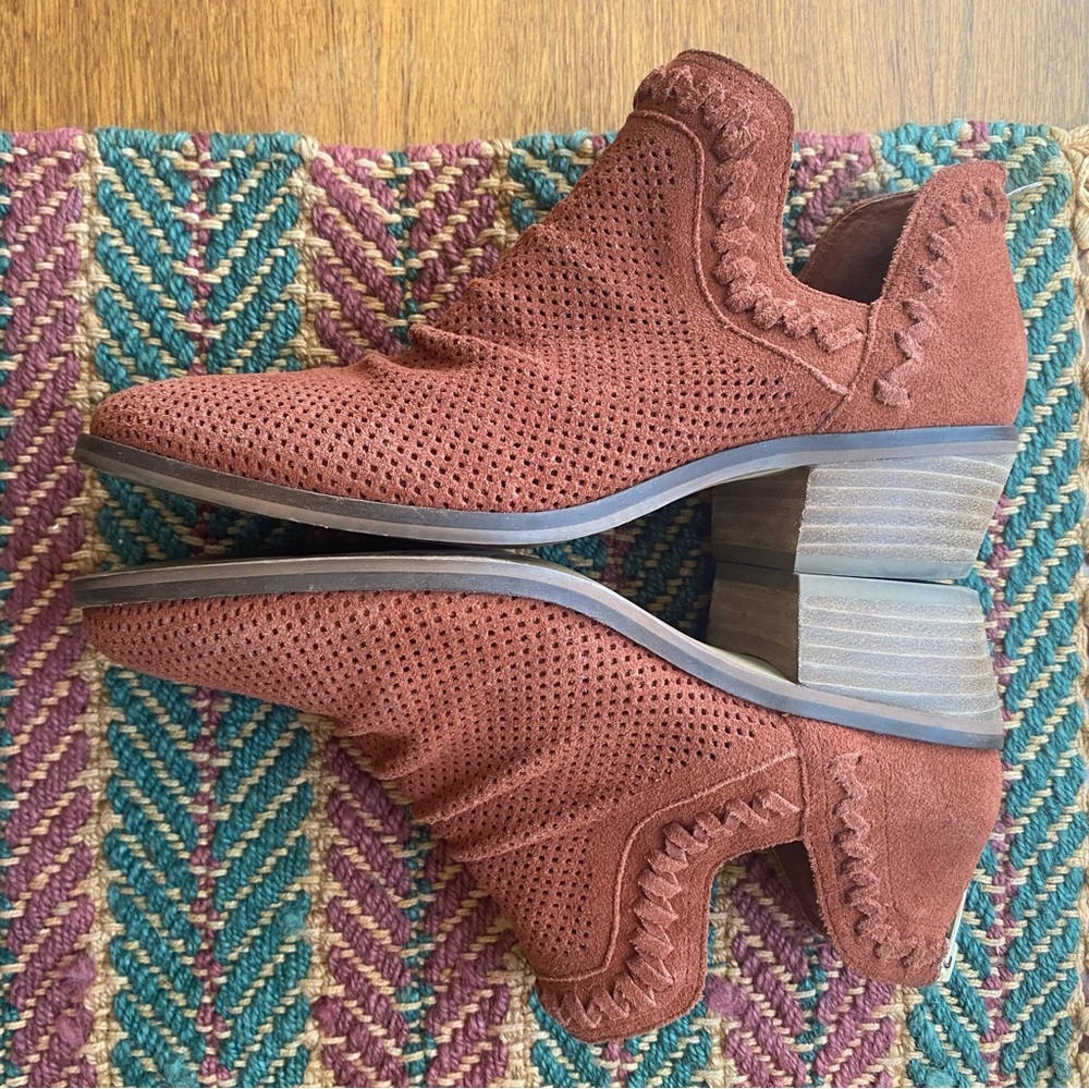 VINCE CAMUTO Palmina Perforated Suede Ankle Bootie - Picture 8 of 15